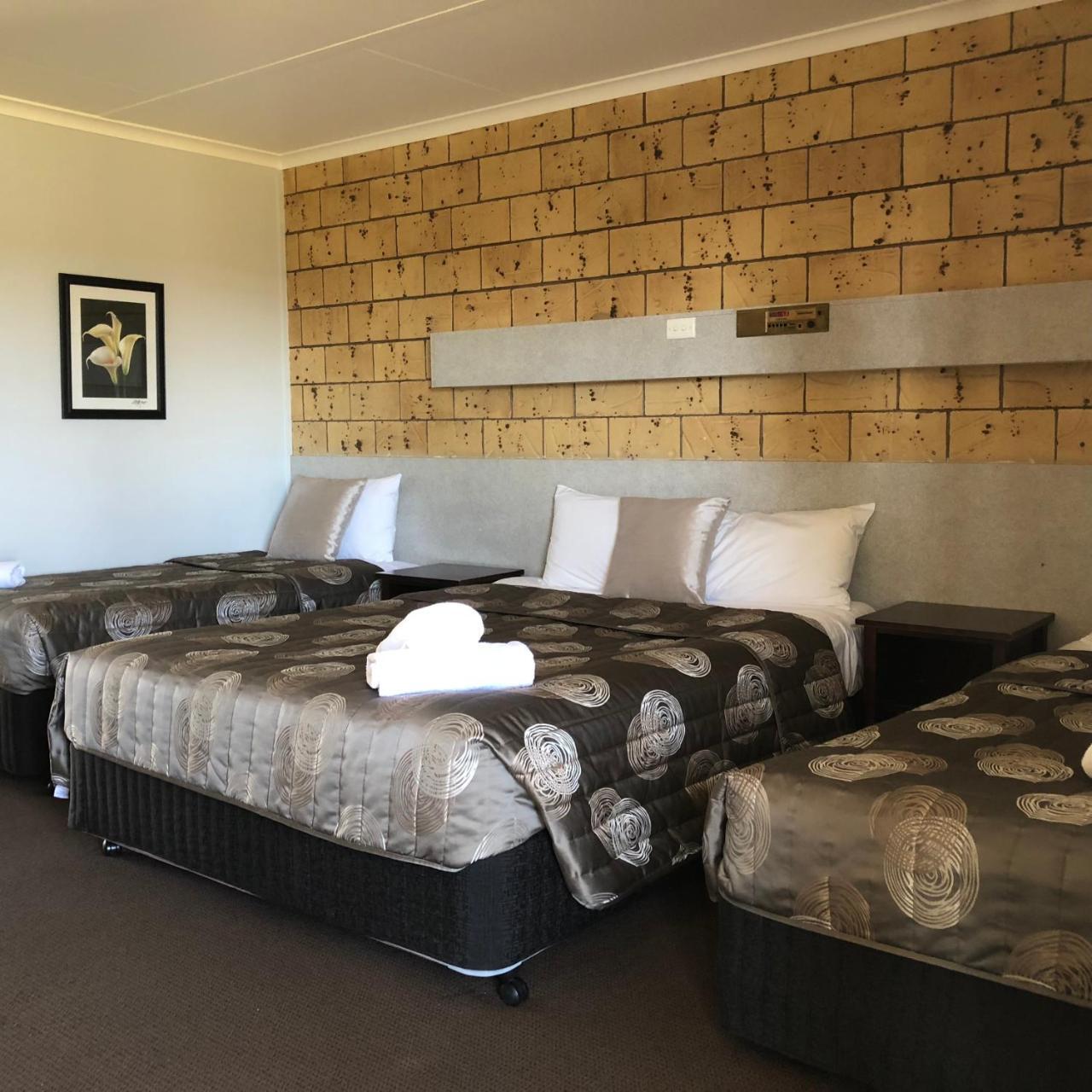 True Blue Motor Inn Rockhampton Exterior foto